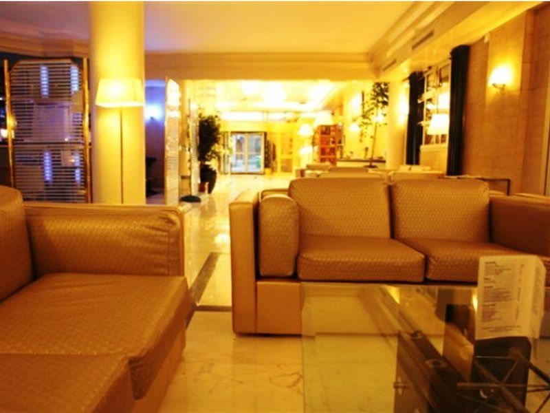 Royal Garden Champs-Elysees Paris Exterior foto